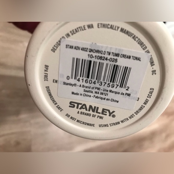 Stanley 40oz Tumbler - Picture 8 of 14